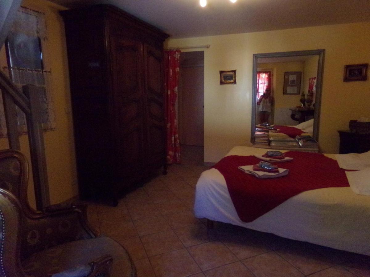 Chambres Et Table D'Hotes, Maisonnettes Individuelles Dans Propriete Privee Vézinnes Exteriér fotografie