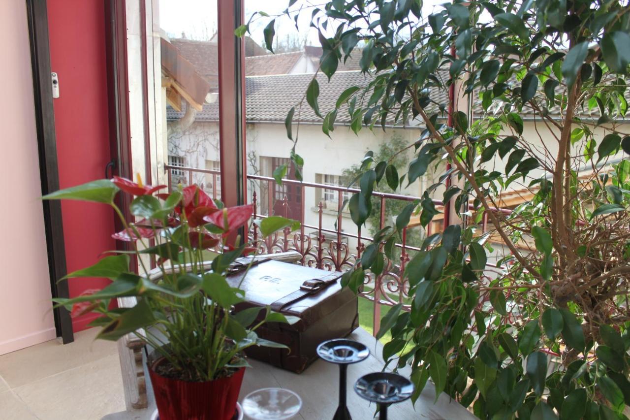 Chambres Et Table D'Hotes, Maisonnettes Individuelles Dans Propriete Privee Vézinnes Exteriér fotografie